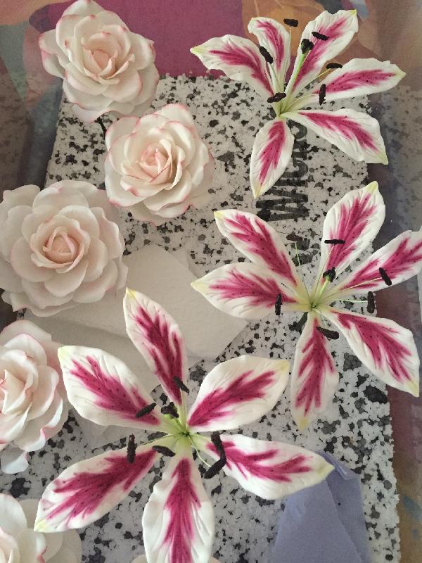 A must for serious sugar flowers