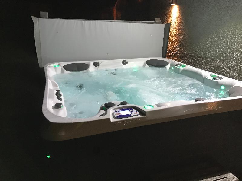 Excellent service by Grizzly Bear Hot Tubs