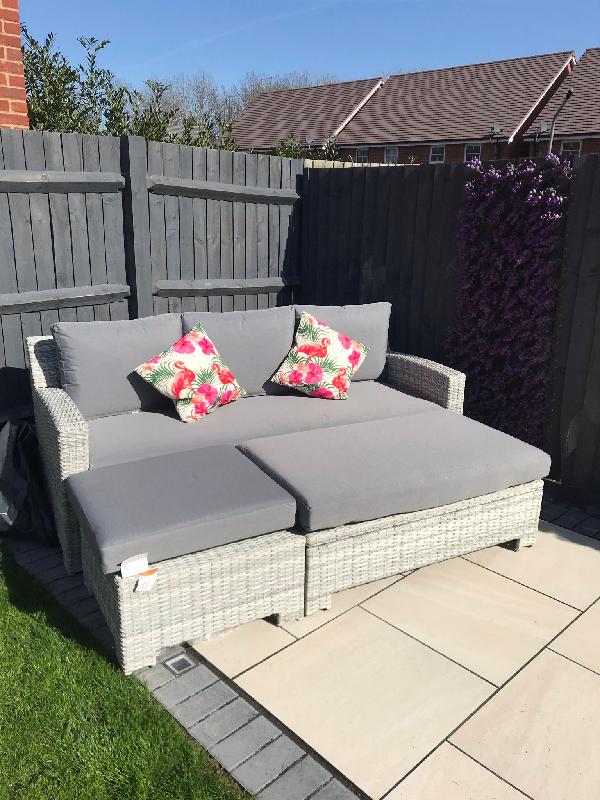 Extendable Sofa perfect for the summer