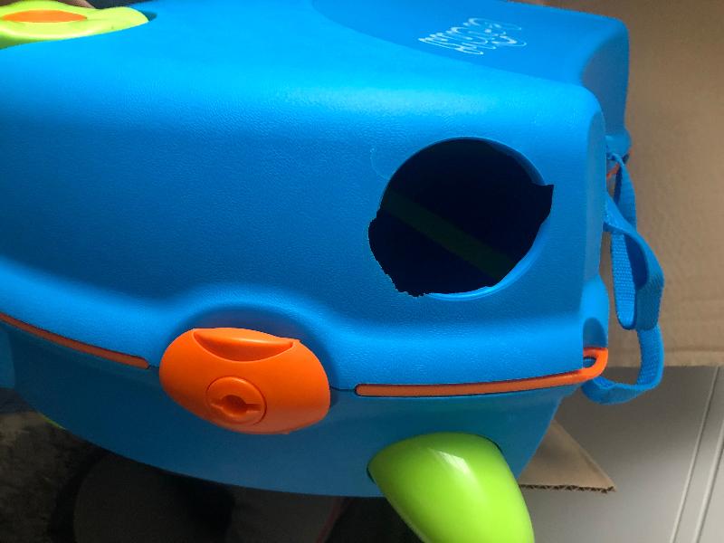 Received a broken Trunki, no customer support