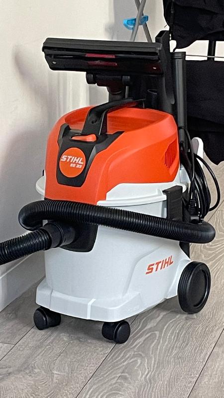 Inexpensive good quality vacuum cleaner. Recommend.