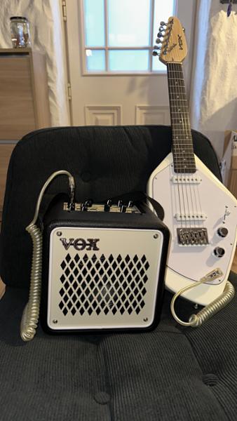 Vox Mark V Mini electric guitar White