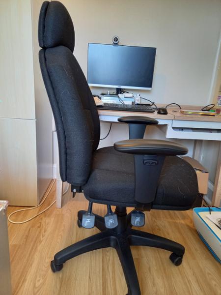 Ideal chair for computer-facing jobs