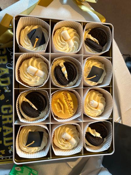 Graduation Cupcakes | Box of 6 | Next Day UK Delivery