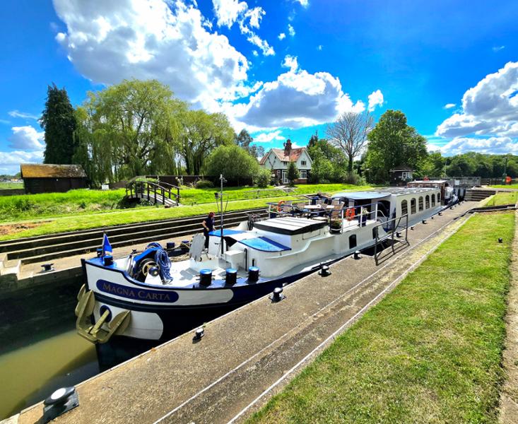 A Charming Barge experience on the upper Thames, The Magna Carta, 240 tons!