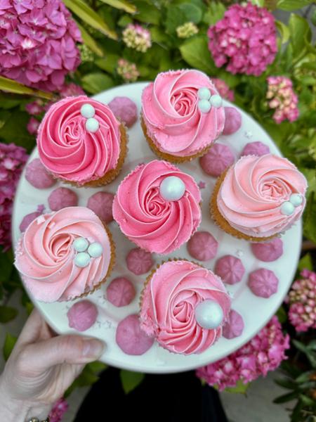 Rose Flower Cupcakes | Box of 6 | Next Day UK Delivery