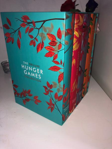 The Hunger Games: Deluxe Hunger Games Collection (4 book set)