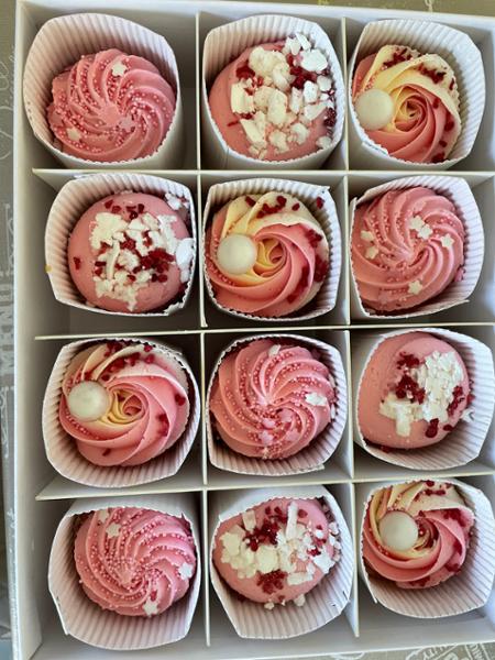 Pink Cupcakes Delivered | Box of 6 Raspberry Ripple & Eton Mess Cupcakes | Next Day UK Delivery