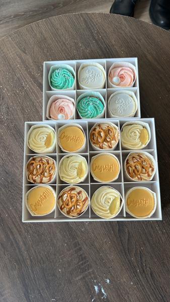 Congratulations Cupcake Selection | Box of 6 | Next Day UK Delivery